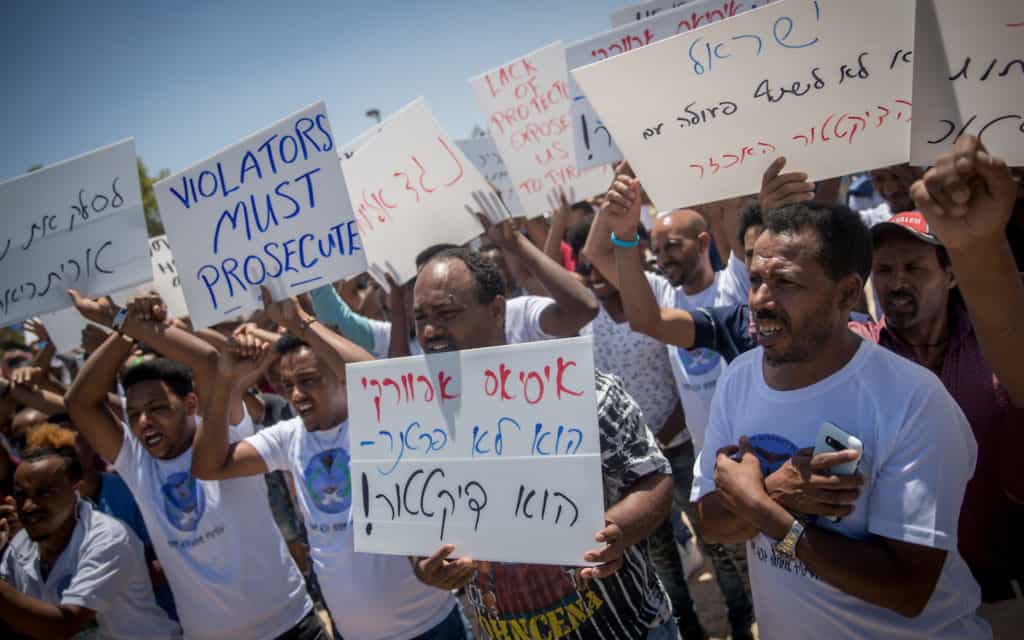 הפגנת מבקשי המקלט האריתראים (צילום: יונתן סינדל / פלאש 90) הפגנת מבקשי המקלט האריתראים (צילום: יונתן סינדל / פלאש 90)