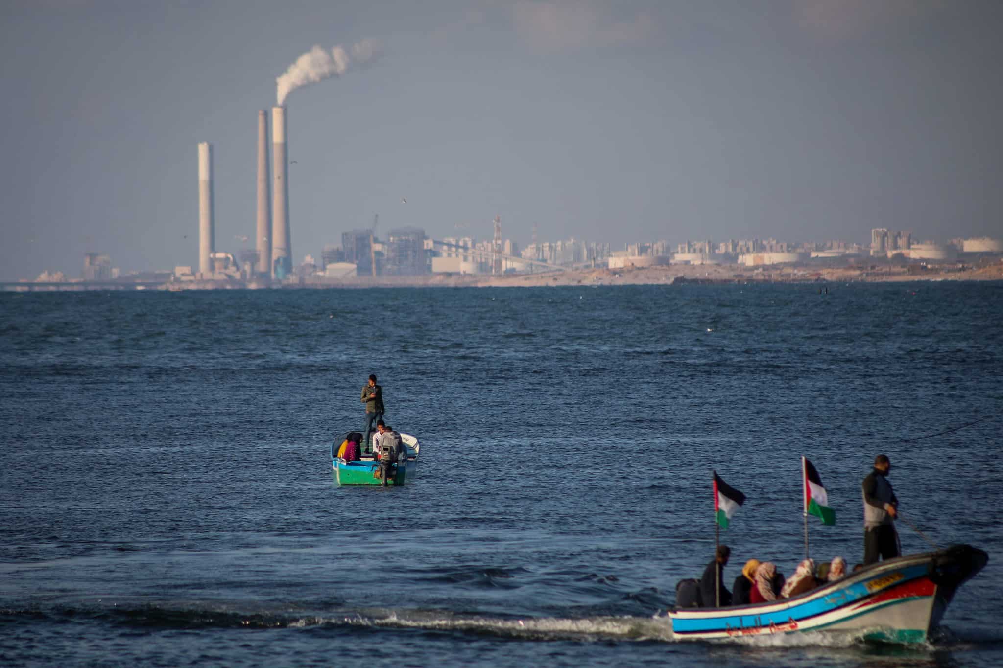 חוף העיר עזה (צילום: Hassan Jedi / Flash90)