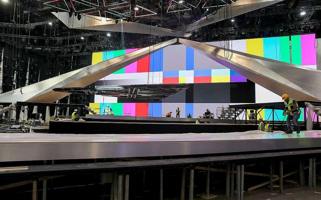 ההכנות לבמה המרכזית של האירוויזיון בגני התערוכה בתל אביב (צילום: תומר נויברג/פלאש90)