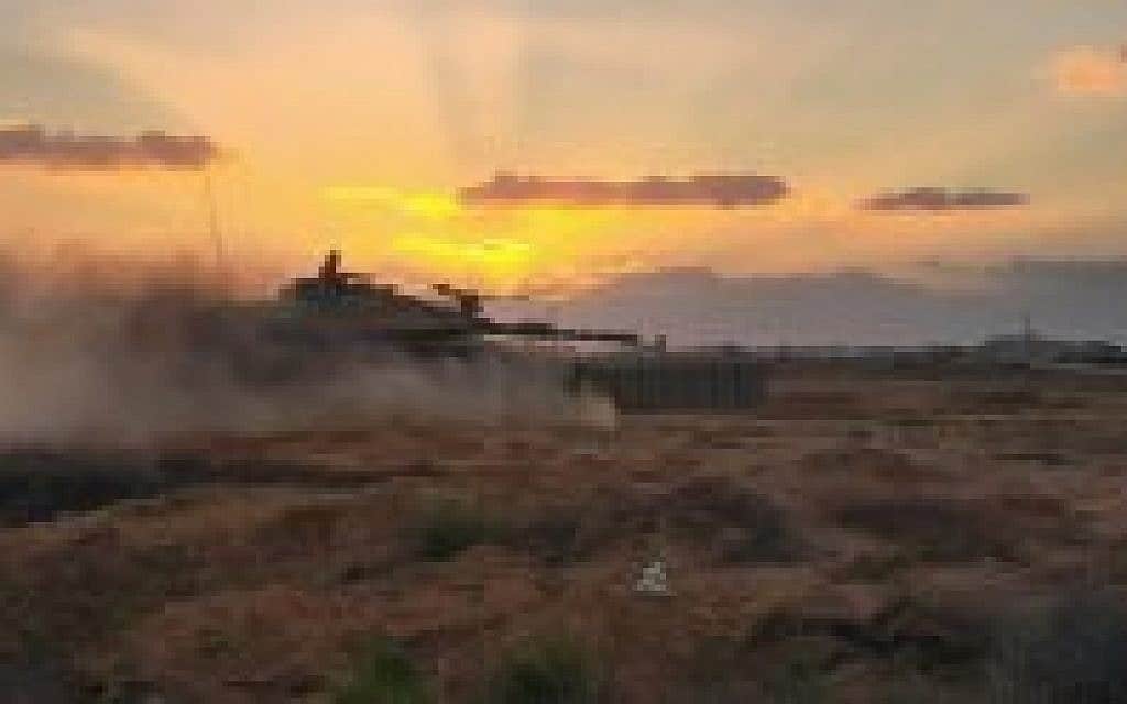 טנק של צה"ל סמוך לגדר המערכת ברצועת עזה, (צילום: דו"צ). טנק של צה"ל סמוך לגדר המערכת ברצועת עזה, (צילום: דו"צ).