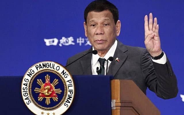 נשיא הפיליפינים רודריגו דוטרטה נושא נאום בכנס על עתיד אסיה, ב-31 במאי 2019 (צילום: AP Photo/Eugene Hoshiko)