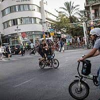 אופניים חשמליים בתל אביב, אילוסטרציה (צילום: הדס פרוש פלאש 90)