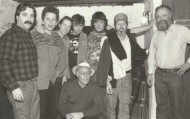 להקת The Band מאחורי הקלעים ב- My Father&#039;s Place בלונג איילנד, ניו יורק (צילום: סטיב רוזנפלד)