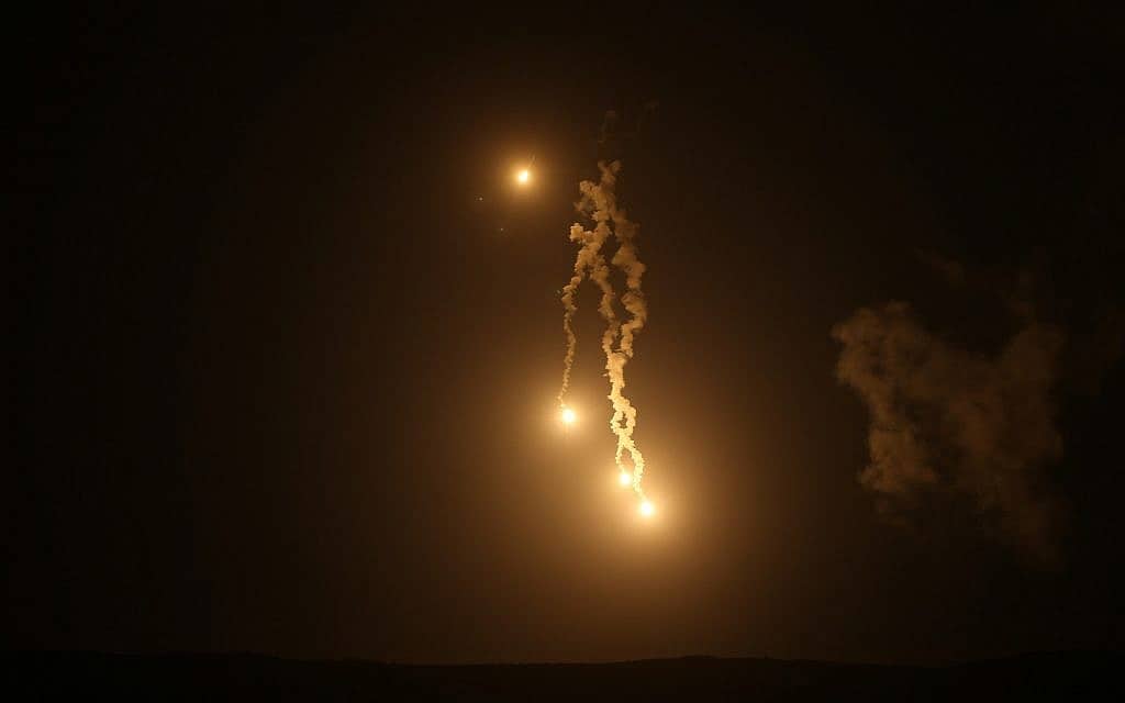 הפצצה לילית על עזה צילום ארכיון (צילום: נתי שוחט פלאש 90)