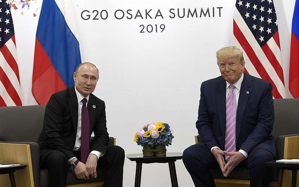 טראמפ ופוטין בפגישתם בוועידת G20 באוסקה (צילום: AP)