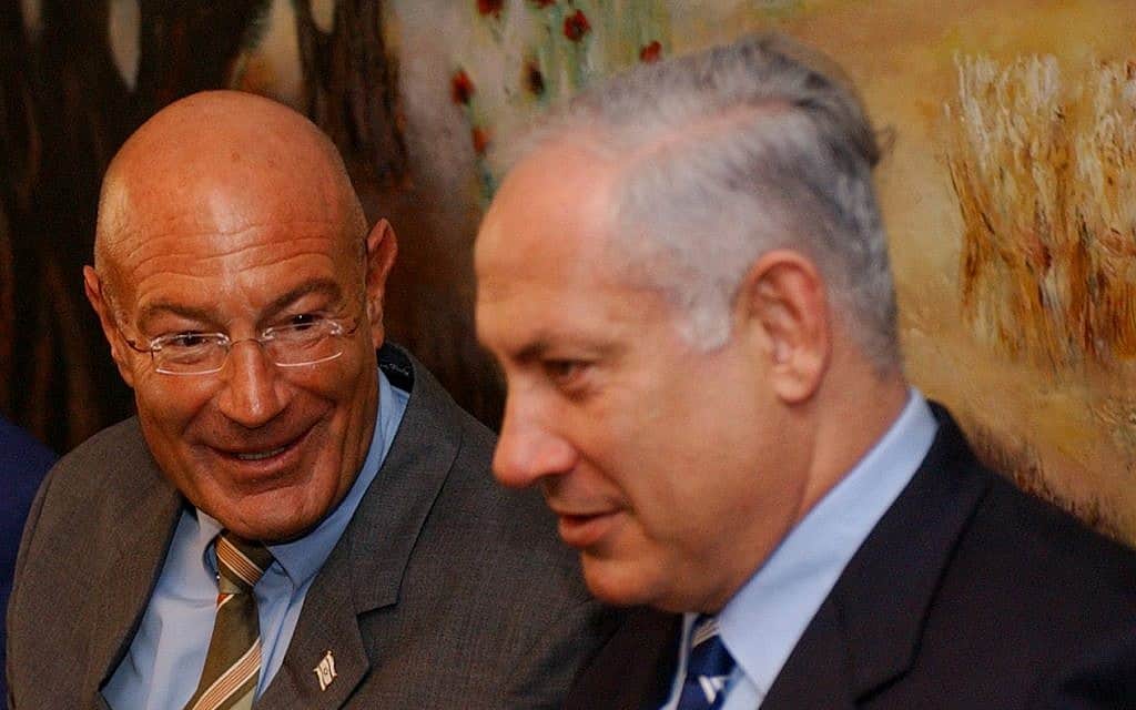 בנימין נתניהו וארנון מילצ'ן ב-2005 (צילום: פלאש90) בנימין נתניהו וארנון מילצ'ן ב-2005 (צילום: פלאש90)