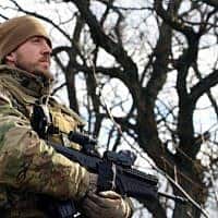 לוחם המיליציה האוקראינית "אזוב"
