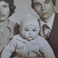 אני וההורים שלי ילנה וניקולאי (צילום: מהאלבום הפרטי)