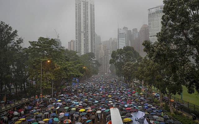 הפגנות בהונג קונג (צילום: AP Photo/Vincent Thian)