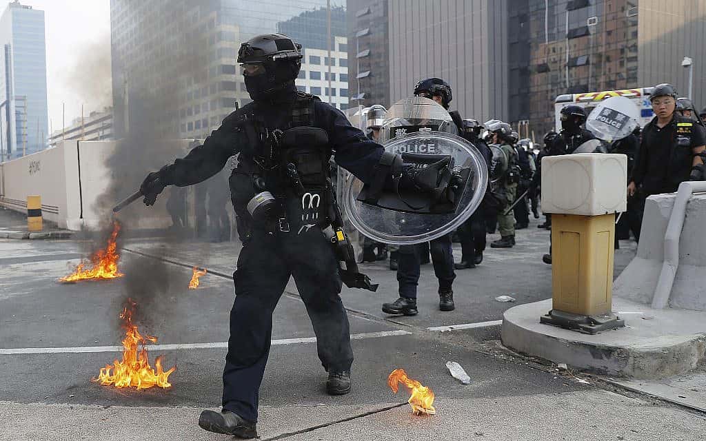 הפגנות בהונג קונג (צילום: AP Photo/Kin Cheung)