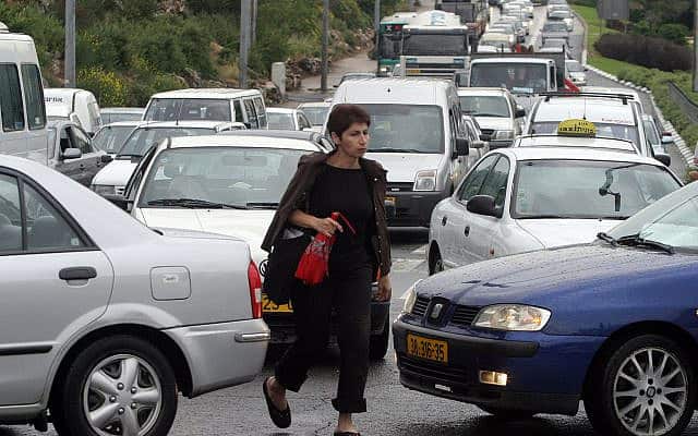 עוד יום רגיל בכבישי ישראל (צילום: אוראל כהן/פלאש90)