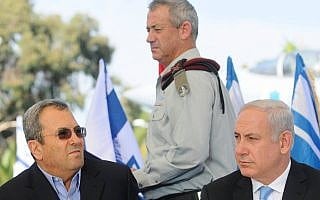 מימין: בנימין נתניהו, בני גנץ ואהוד ברק, ארכיון (צילום: Yossi Zeliger/FLASH90) מימין: בנימין נתניהו, בני גנץ ואהוד ברק, ארכיון (צילום: Yossi Zeliger/FLASH90)