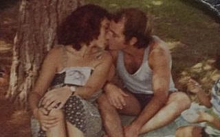 הדי וחניה בן-עמר לפני כמה (וכמה) שנים (צילום: באדיבות המצולמים) הדי וחניה בן-עמר לפני כמה (וכמה) שנים (צילום: באדיבות המצולמים)