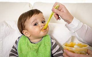 אילוסטרציה: תזונה לתינוק (צילום: OcusFocus/iStock) אילוסטרציה: תזונה לתינוק (צילום: OcusFocus/iStock)