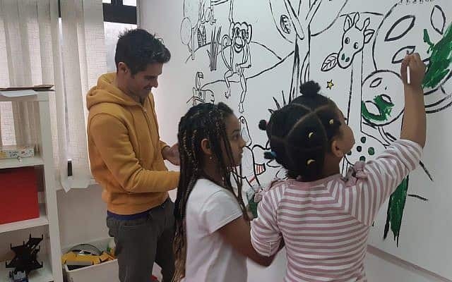 ילדי המהגרים בבית ספר בתל אביב