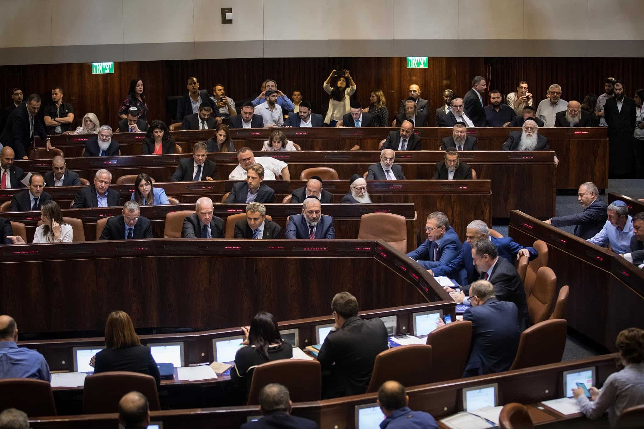 הצבעת חברי כנסת על הצעת החוק לפיזור הכנסת, 27 במאי 2019 (צילום: Hadas Parush/Flash90)