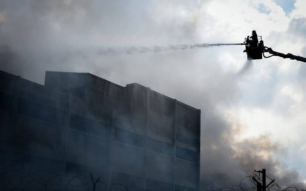 השריפה במפעל "שמן" בחיפה, ב-5 בספטמבר 2019 (צילום: Meir Vaknin/Flash90)