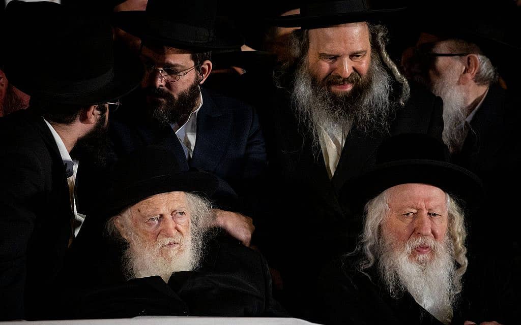 הרב יעקב אריה אלטר מחסידות גור ורבי חיים קנייבסקי בכנס יהדות התורה (צילום: Yonatan Sindel/Flash90)