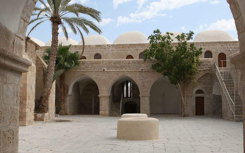 אתר נבי מוסא מחוץ לירושלים, בעבר יעד משמעותי של עלייה לרגל עבור מוסלמים (צילום: שמואל בר-עם)