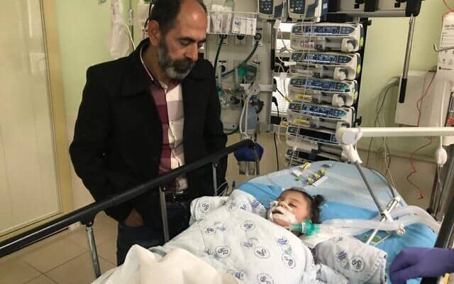 רהף מתאוששת מהניתוח בבית חולים שיבא תל השומר (צילום: שבת אחים)