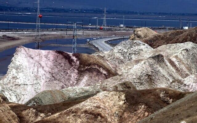 מפעלי ים המלח של כימיקלים לישראל. היצרנית והספקית הרביעית בגודלה בעולם של אשלג (צילום: יוסי זמיר/פלאש9)