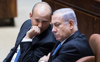 בנימין נתניהו ונפתלי בנט בכנסת, ב-13 בנובמבר 2017 (צילום: יונתן סינדל/פלאש90) בנימין נתניהו ונפתלי בנט בכנסת, ב-13 בנובמבר 2017 (צילום: יונתן סינדל/פלאש90)