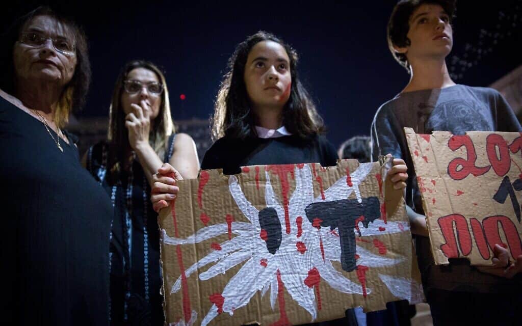 מחאה נגד אלימות כלפי נשים, תל אביב 2019 (צילום: Miriam-Alster-Flash90)