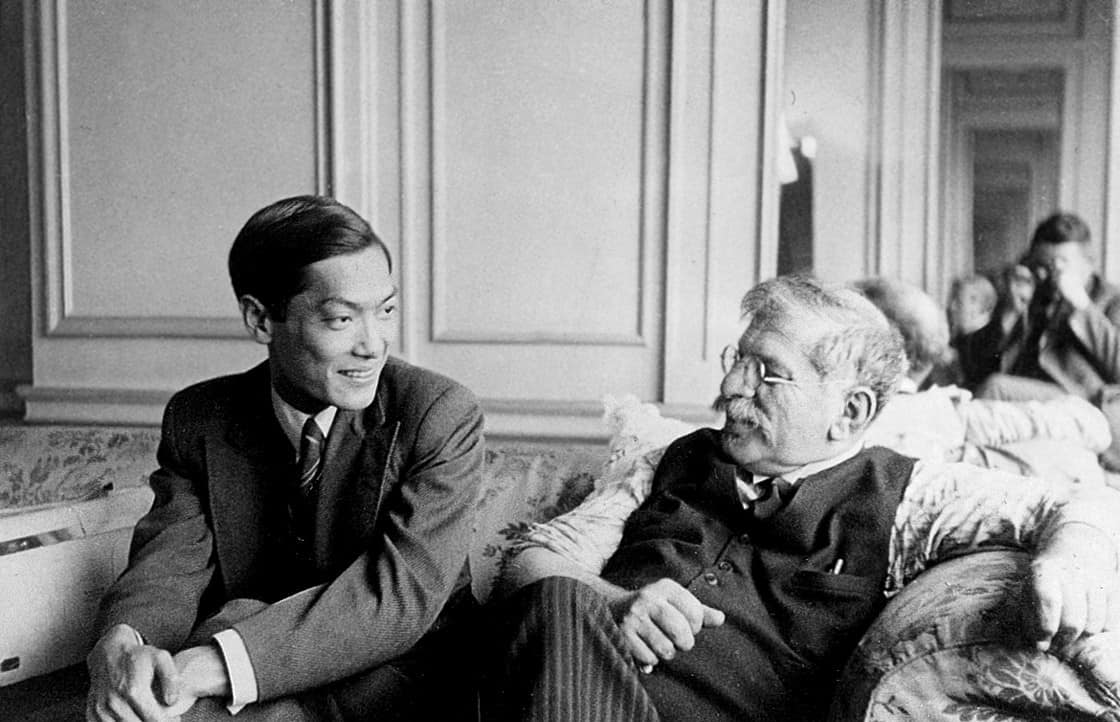מגנוס הירשפלד והסטודנט הסיני שלו, תאו לי, בכנס הרביעי של הליגה העולמית לרפורמת המין, שנערך ב-1932 (צילום: Wellcome Library, London)