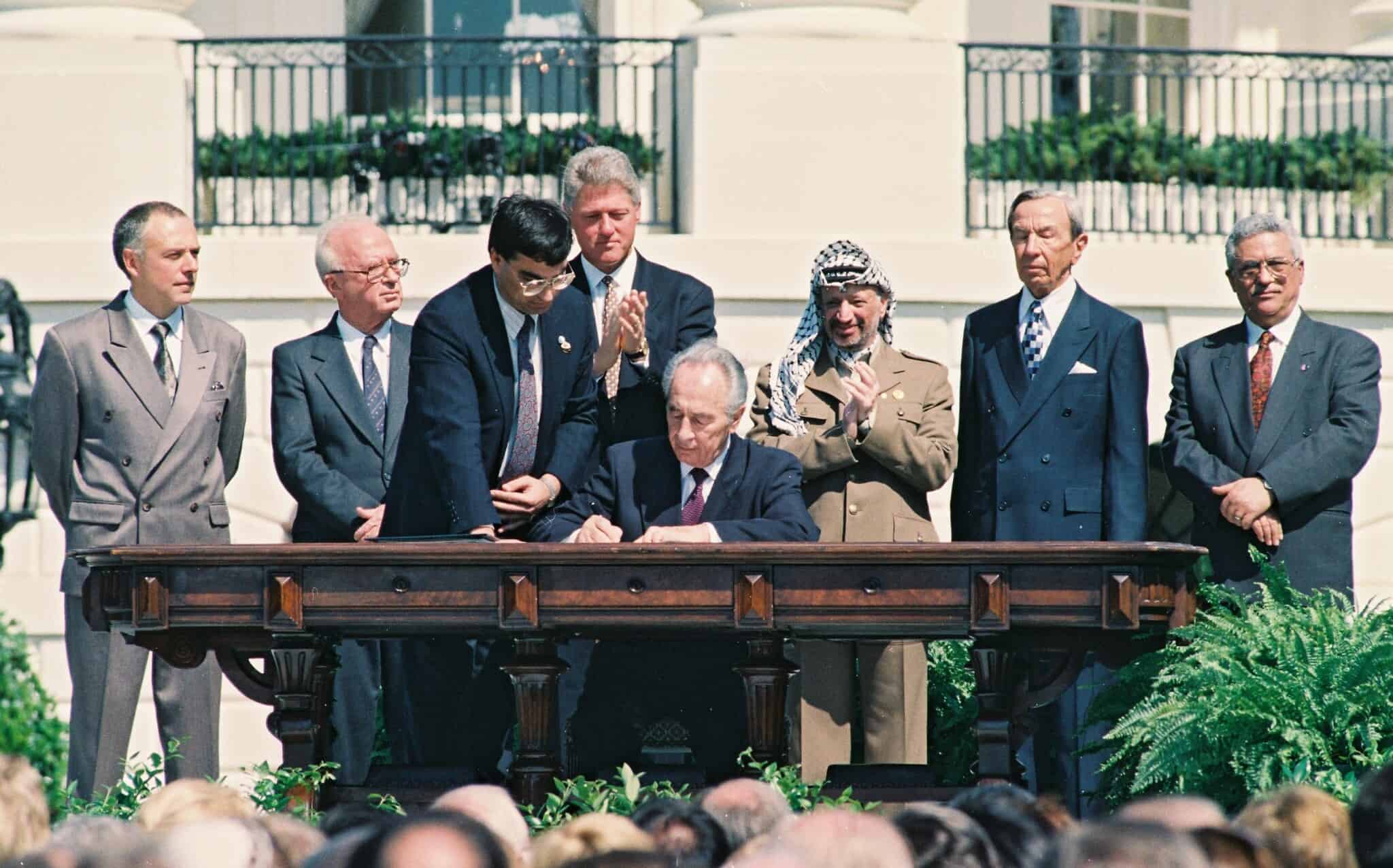 טקס החתימה על הסכמי אוסלו בבית הלבן, 13 בספטמבר 1993 (צילום: אבי אוחיון/לע&quot;מ)