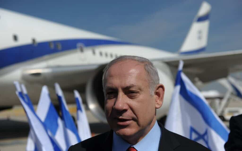נתניהו לפני המראתו לפורטוגל (צילום: עמוס בן גרשום/לע"מ) נתניהו לפני המראתו לפורטוגל (צילום: עמוס בן גרשום/לע"מ)