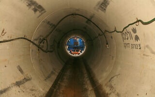 צינור ביוב (צילום: חן ליאופולד/פלאש90) צינור ביוב (צילום: חן ליאופולד/פלאש90)