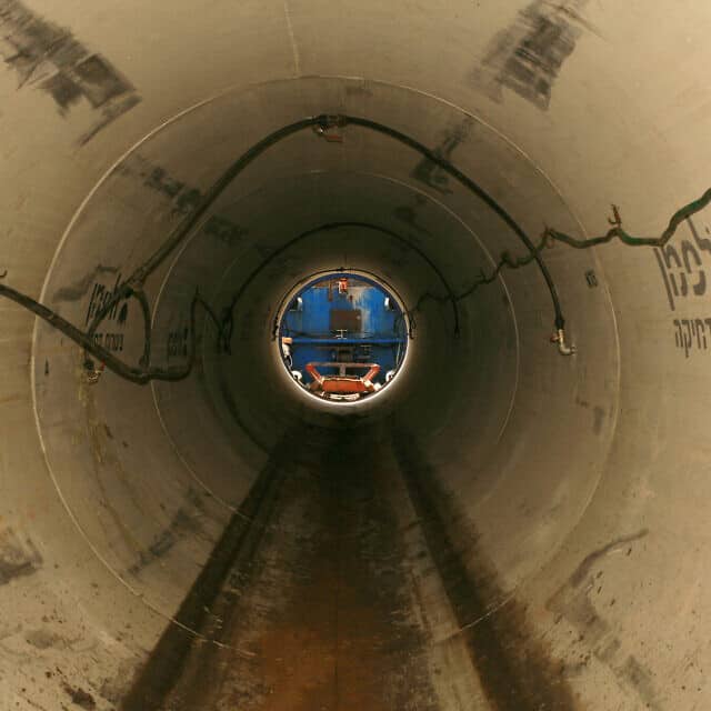 צינור ביוב (צילום: חן ליאופולד/פלאש90) צינור ביוב (צילום: חן ליאופולד/פלאש90)