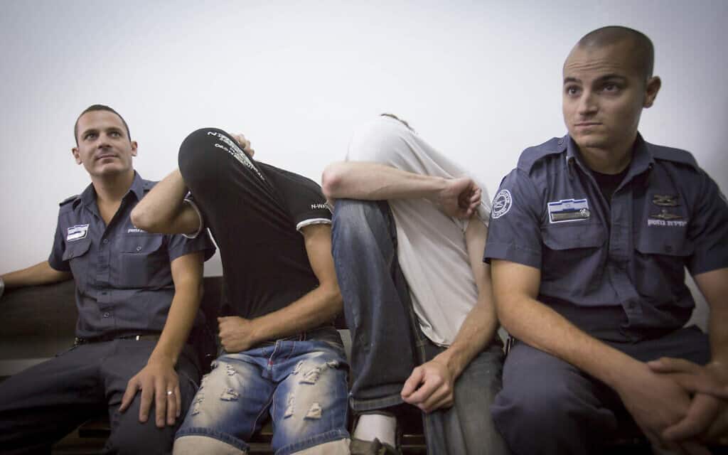 חשודים בסחר בנשים מובאים לבית המשפט בישראל, ארכיון (צילום: Noam Revkin Fenton/Flash90) חשודים בסחר בנשים מובאים לבית המשפט בישראל, ארכיון (צילום: Noam Revkin Fenton/Flash90)