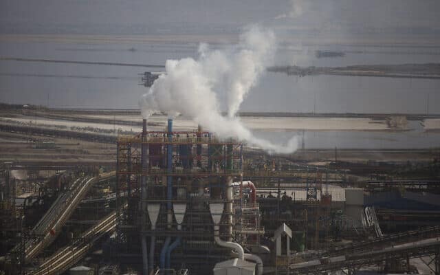 מפעלי ים המלח בסדום (צילום: Lior Mizrahi/Flash90)