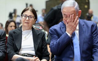 בנימין נתניהו ואסתר חיות בבית הנשיא ביוני 2019 (צילום: נועם רבקין פנטון/פלאש90) בנימין נתניהו ואסתר חיות בבית הנשיא ביוני 2019 (צילום: נועם רבקין פנטון/פלאש90)