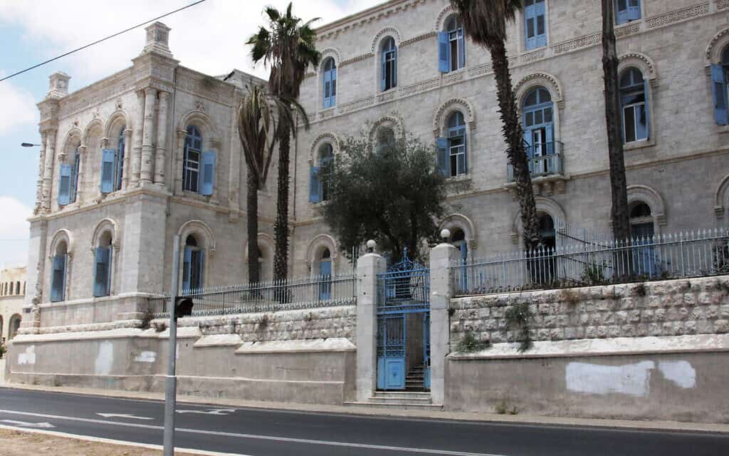 בית החולים הצרפתי של ירושלים ברחוב שבטי ישראל. שליחים צרפתים הגיעו לרחוב החל מ-1874 (צילום: שמואל בר-עם)
