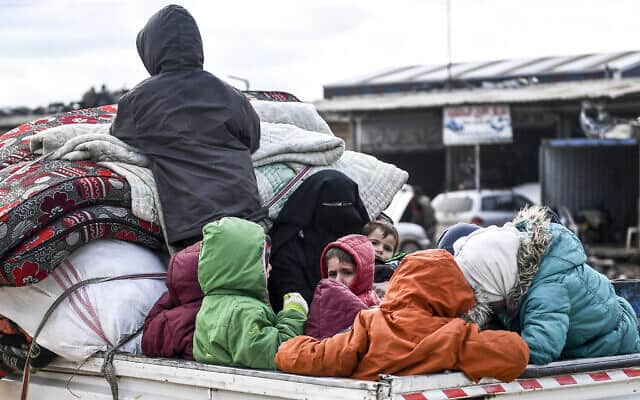 פליטים סורים מאידליב, פברואר 2020 (צילום: AP)