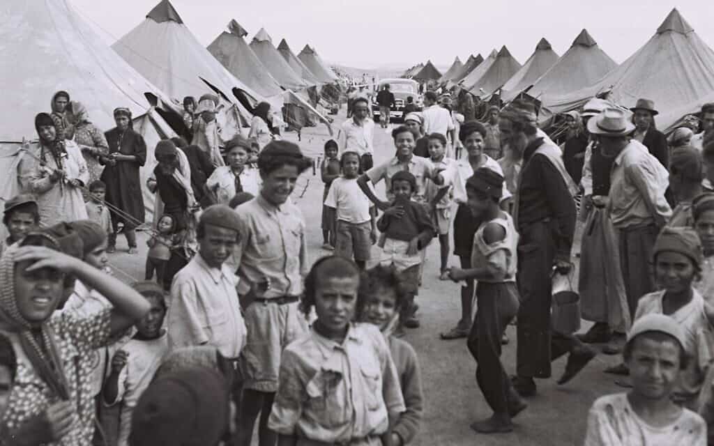 מחנה של עולים חדשים מתימן ליד עין שמר. ספטמבר 1950 (צילום: לע״מ PINN HANS הנס פין HANS PIN)