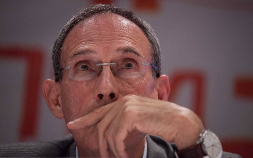 נחמן שי. מסביר לאומי במלחמת המפרץ (צילום: Flash90) נחמן שי. מסביר לאומי במלחמת המפרץ (צילום: Flash90)