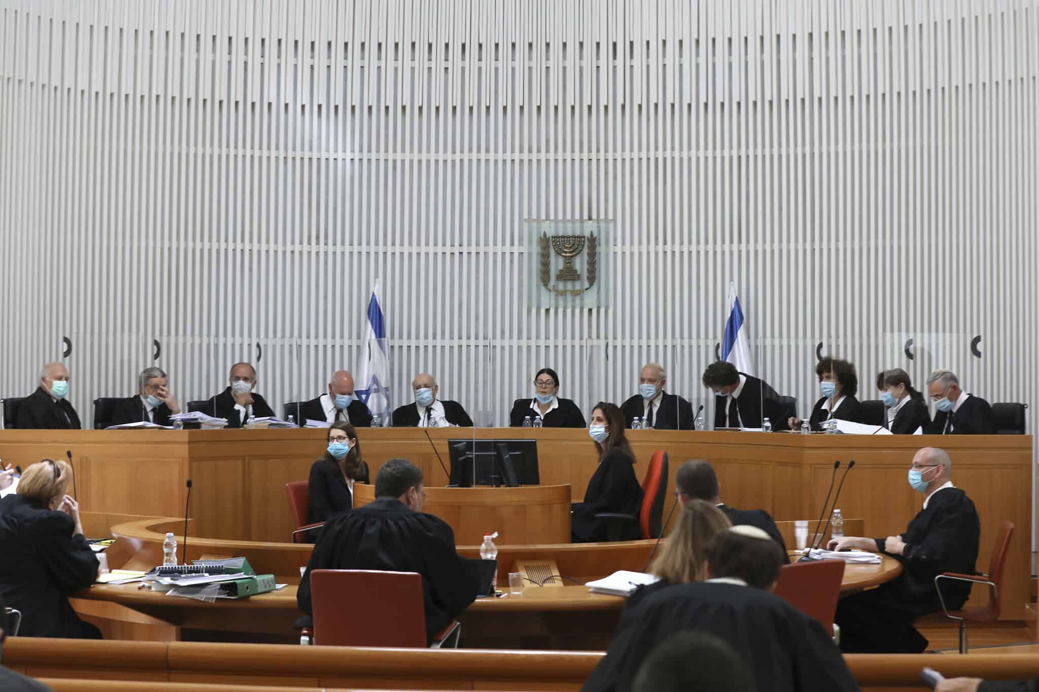 בית המשפט העליון בירושלים ב-4 במאי 2020 (צילום: Abir Sultan/Pool via AP)