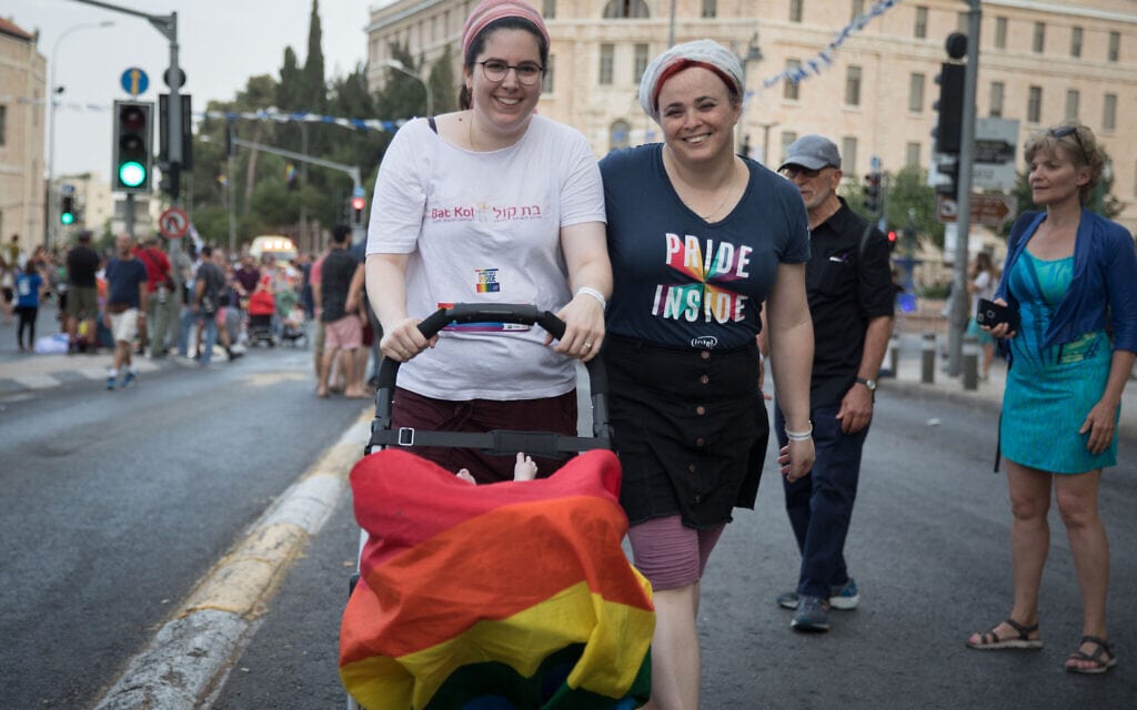 מצעד הגאווה בירושלים, קיץ 2019, למצולמים אין קשר לנאמר (צילום: Noam Revkin Fenton/Flash90)