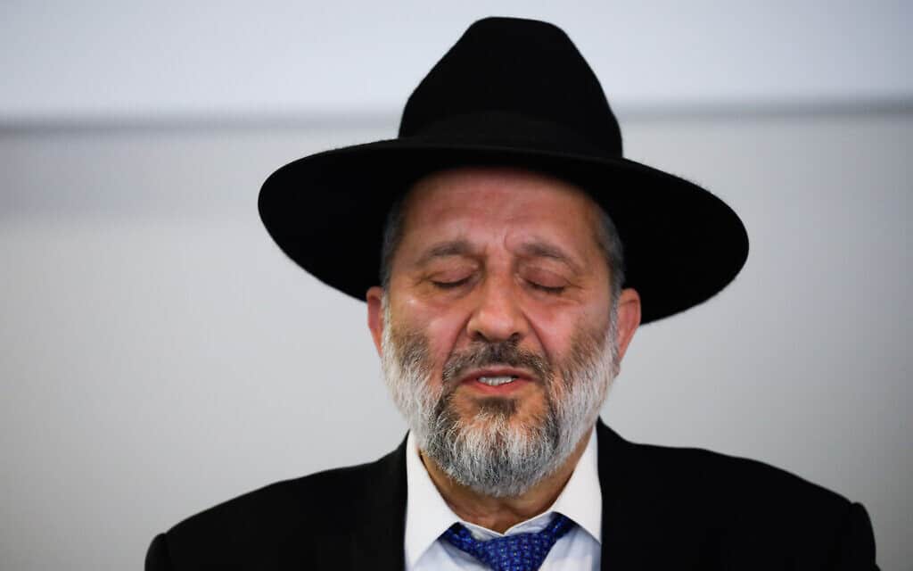 אריה דרעי (צילום: Olivier Fitoussi/Flash90) אריה דרעי (צילום: Olivier Fitoussi/Flash90)