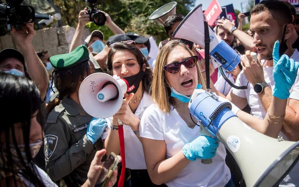 הפגנת סטודנטים בדרישה לסיוע פיננסי, מאי 2020 (צילום: Yonatan Sindel/Flash90)