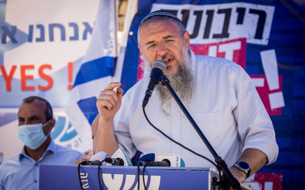 יו"ר מועצת גוש עציון שלמה נאמן נואם באוהל הריבונות. 21 ביוני 2020 (צילום: יונתן זינדל/פלאש90) יו"ר מועצת גוש עציון שלמה נאמן נואם באוהל הריבונות. 21 ביוני 2020 (צילום: יונתן זינדל/פלאש90)