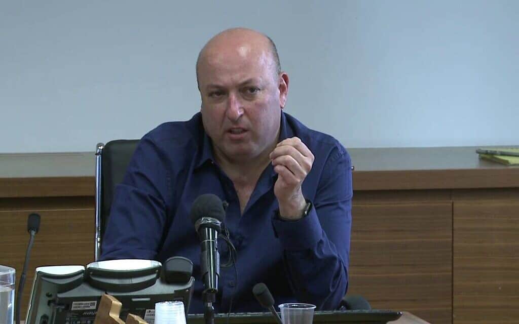 פרופ' איתמר גרוטו בוועדה לאסדרה של תזונה בריאה, ב-3 במאי 2016 (צילום: צילום מסך/יוטיוב) פרופ' איתמר גרוטו בוועדה לאסדרה של תזונה בריאה, ב-3 במאי 2016 (צילום: צילום מסך/יוטיוב)