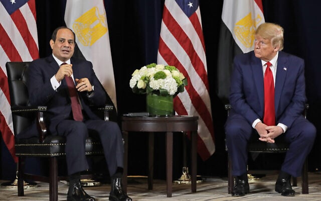 נשיא מצרים עבד אל-פתח א-סיסי מדבר בפגישה עם דונלד טראמפ במלון אינטרקונטיננטל בארקליי במהלך העצרת הכללית של האו&quot;ם בניו יורק, יום שני, 23 בספטמבר 2019 (צילום: AP /אוון ווצ&#039;י)