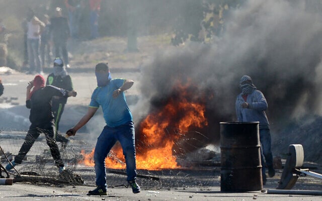 מהומות אלימות בחברה הערבית בישראל, אילוסטרציה, למצולמים אין קשר לכתבה (צילום: פלאש90)