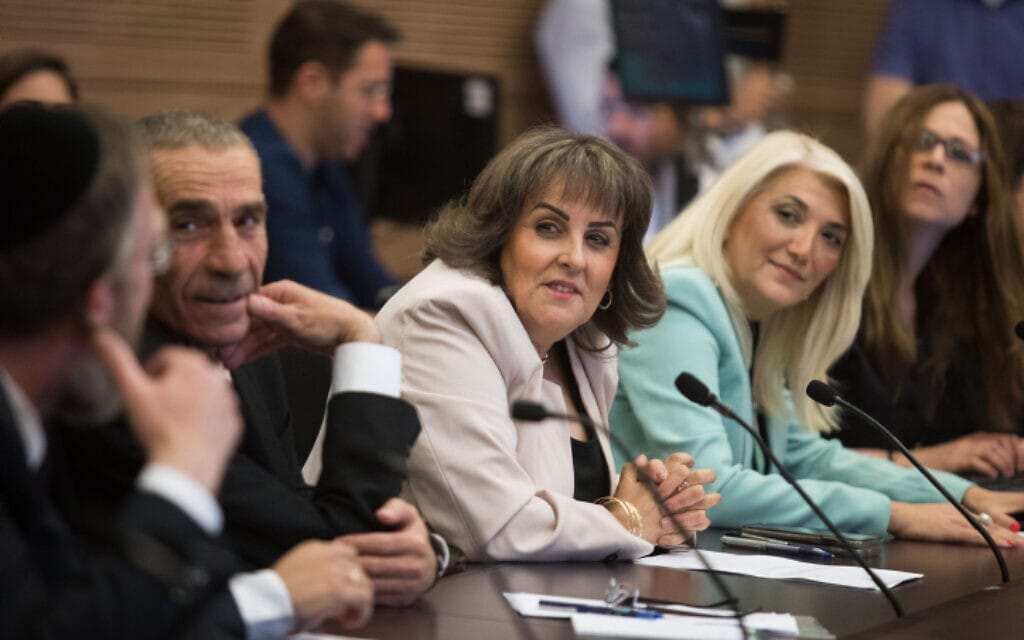 חברי הכנסת אוסנת מארק, קטי שטרית ופטין מולא בכנסת, 20 במאי 2019 (צילום: הדס פרוש, פלאש 90) חברי הכנסת אוסנת מארק, קטי שטרית ופטין מולא בכנסת, 20 במאי 2019 (צילום: הדס פרוש, פלאש 90)