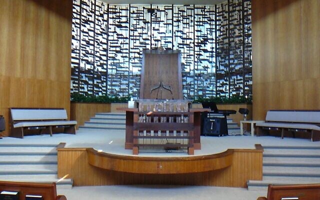 בית הכנסתPeninsula Temple Sholom בבורלינגיים, קליפורניה (צילום: ויקיפדיה)