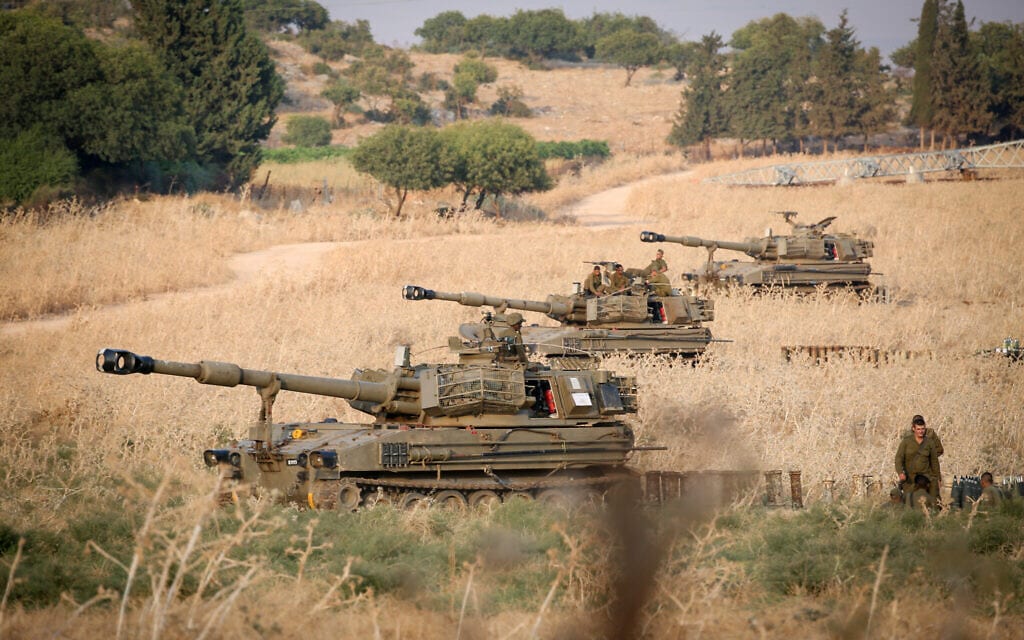 טנקים של צה&quot;ל פרוסים בגבול לבנון, 27 ביולי 2020 (צילום: דייוויד כהן / פלאש 90)